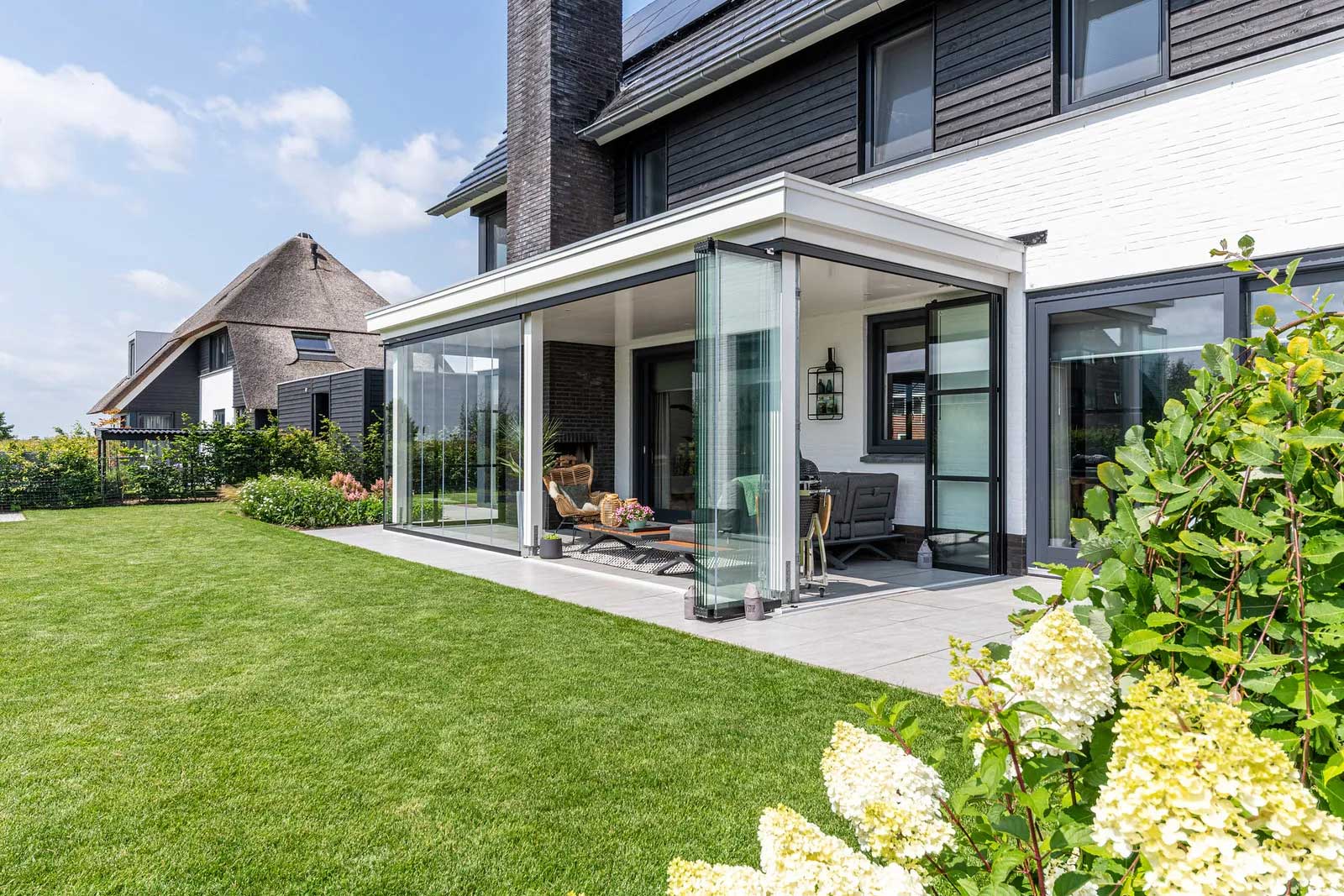 Glazen-draai-vouwsysteem-en-Steel-ART-Eerwolde-Metalura-10-13