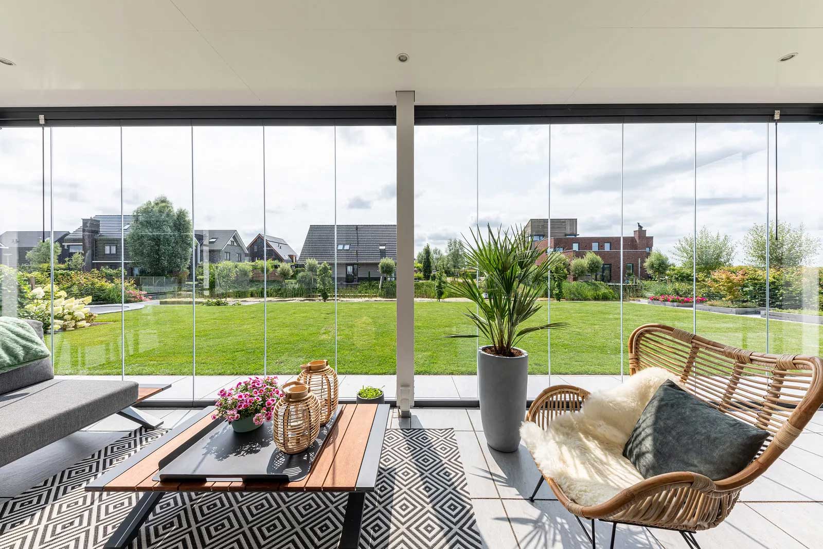 Glazen-draai-vouwsysteem-en-Steel-ART-Eerwolde-Metalura-10-16