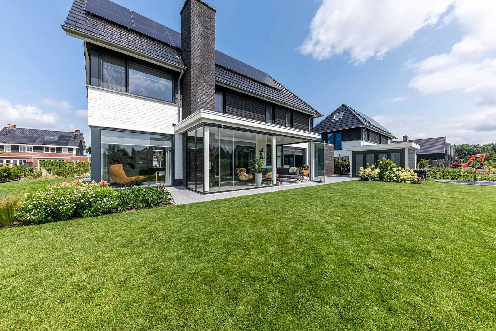 Glazen-draai-vouwsysteem-en-Steel-ART-Eerwolde-Metalura-10-17