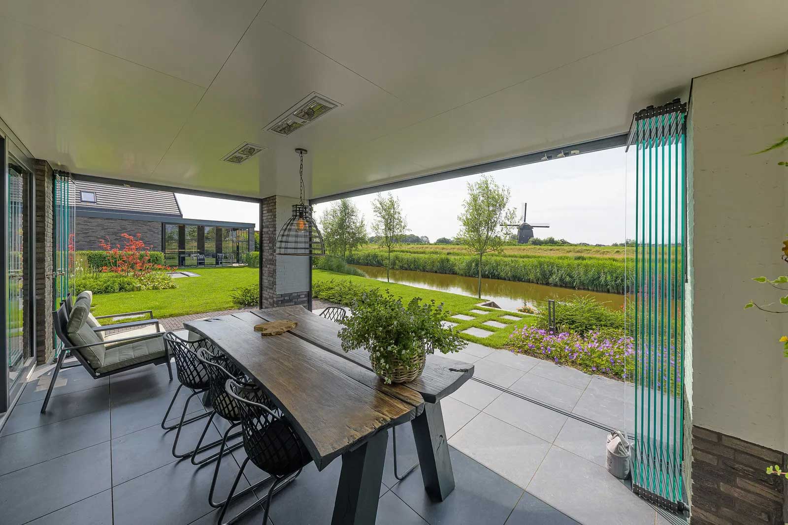 Glazen-draai-vouwsysteem-Heerhugowaard-Metalura-10