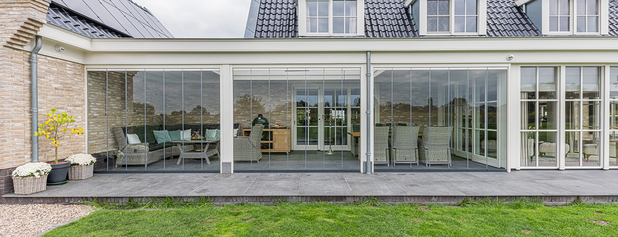 glazen-draai-vouwsysteem-lekkerkerk-metalura-1