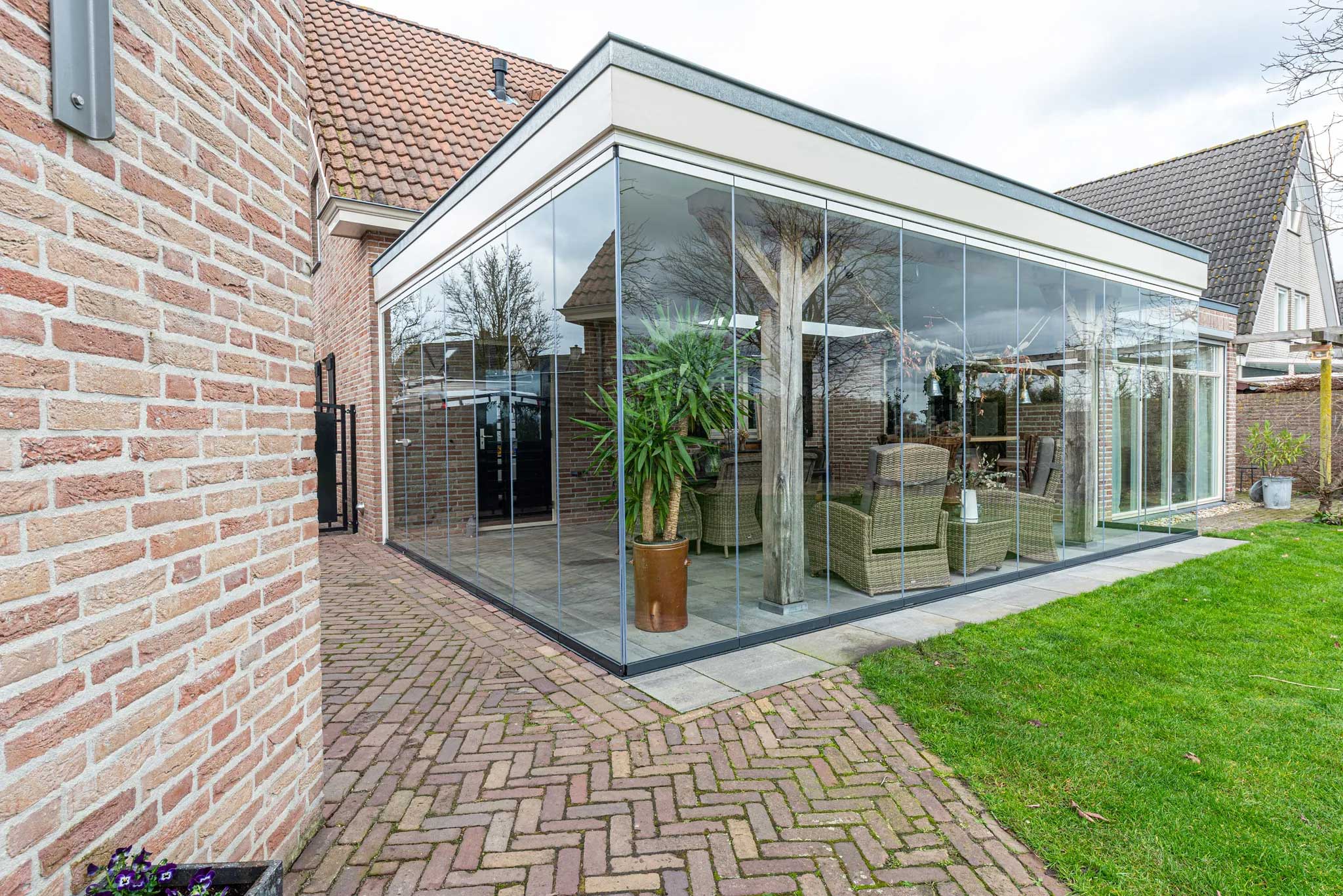 Glazen-draai-vouwsysteem-Oosteind-Metalura-7