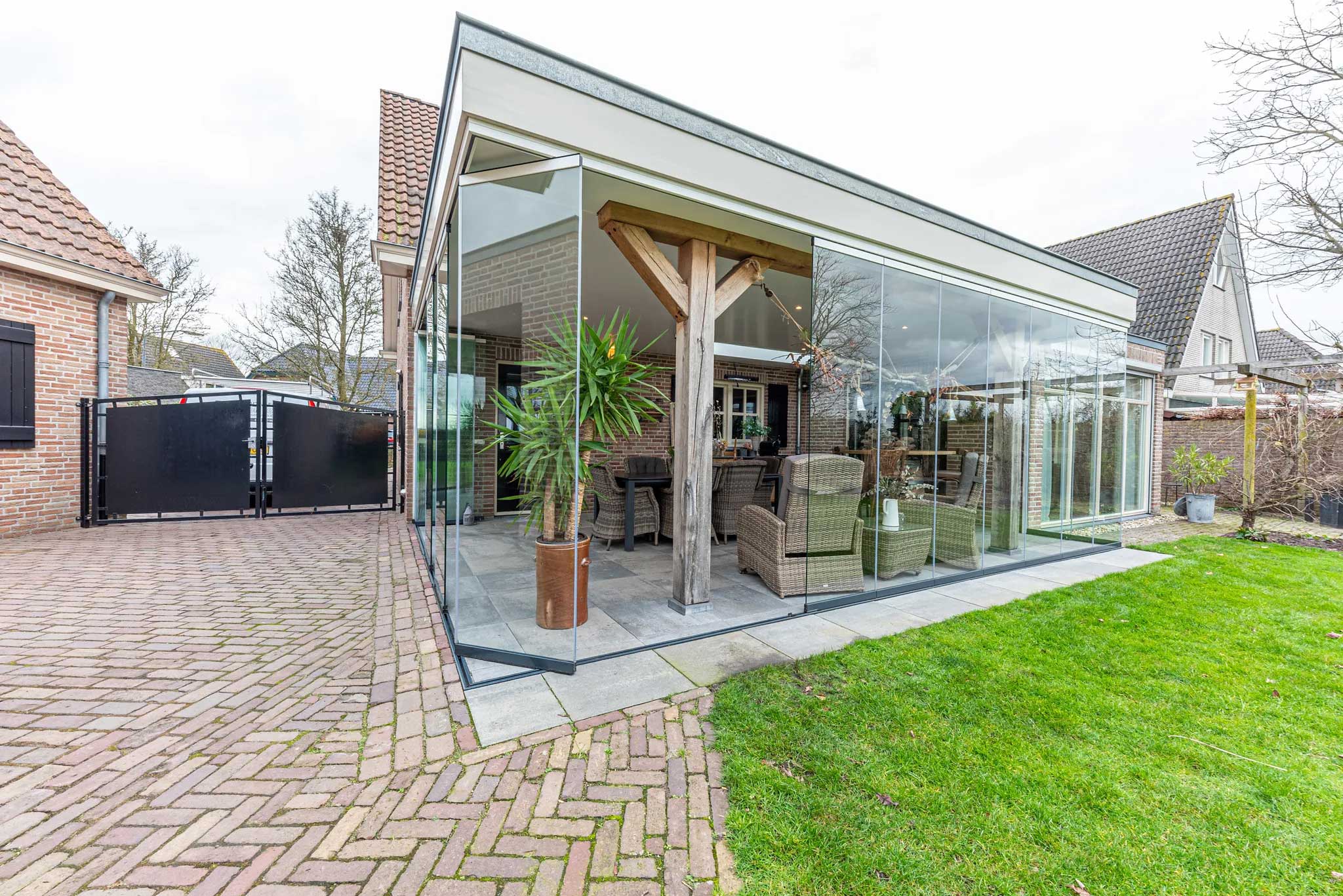 Glazen-draai-vouwsysteem-Oosteind-Metalura-8