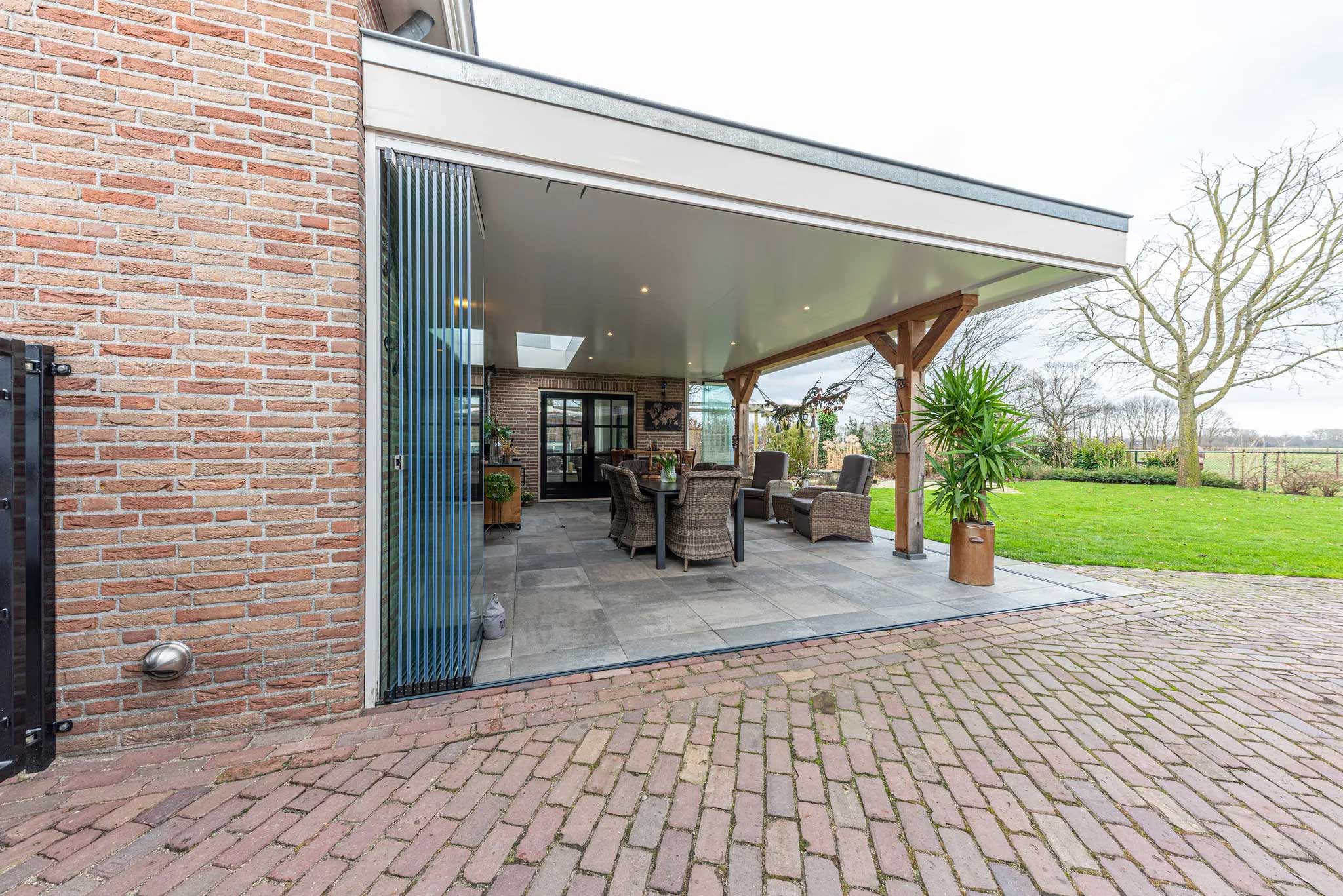 Glazen-draai-vouwsysteem-Oosteind-Metalura-9