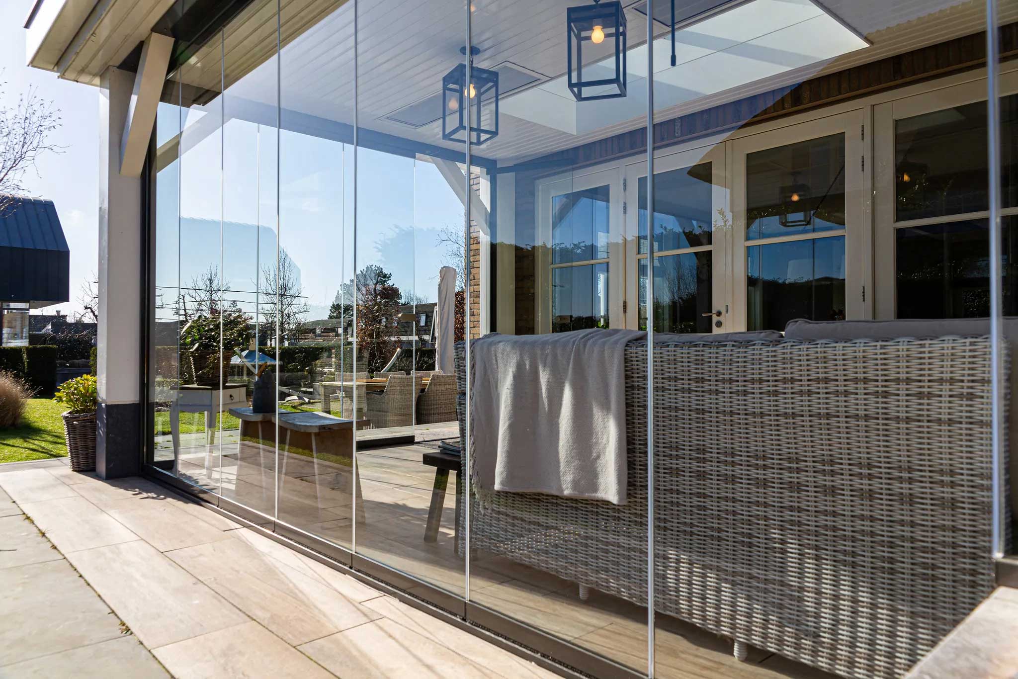 Glazen-draai-vouwsysteem-Valkenburg-Metalura-7