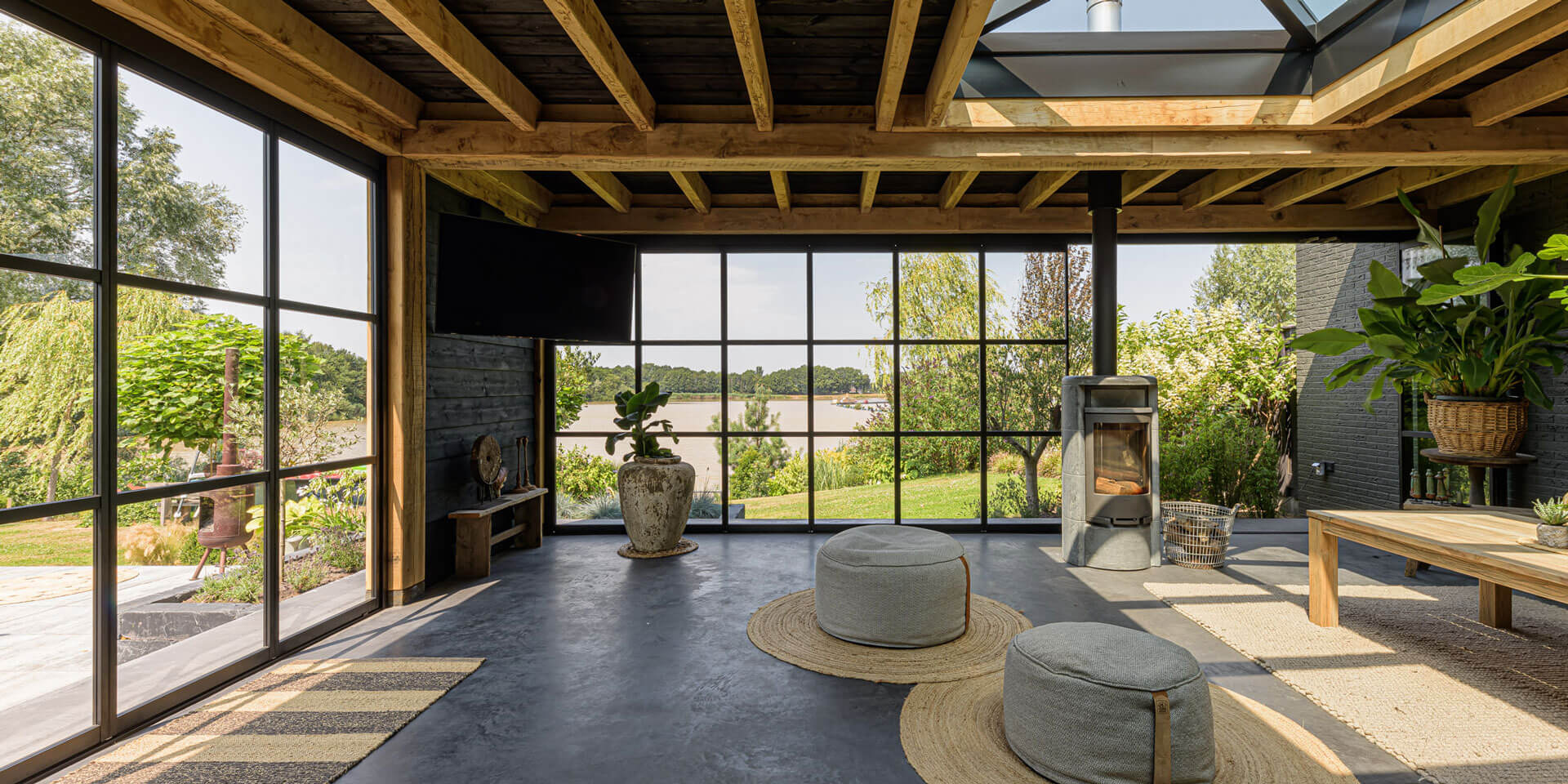 Glazen-wandsysteem-campagne-april-header-steel-art-Metalura