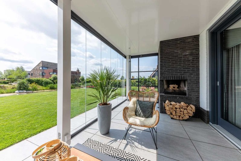 glazen-draai-vouwsysteem-en-steel-art-eerwolde-metalura-10-2