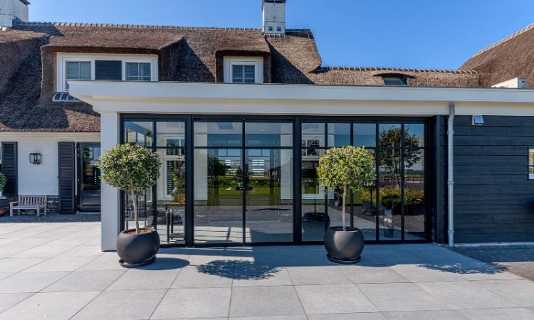 steellook glazen schuifwand tuinkamer