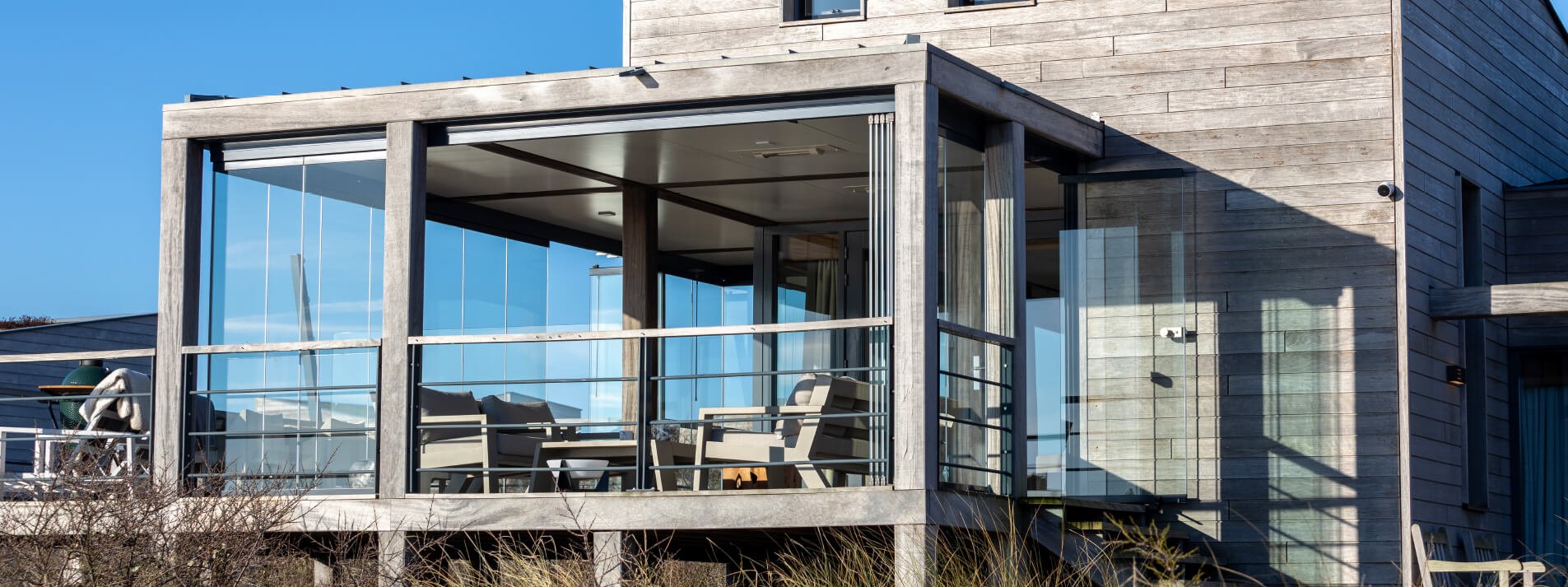 glazen-wandsysteem-beach-resort-punt-west-ouddorp-metalura-hero