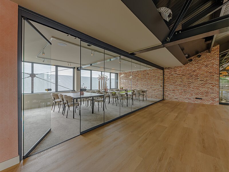 glazen-wandsystemen-rhenen-metalura-slider-5