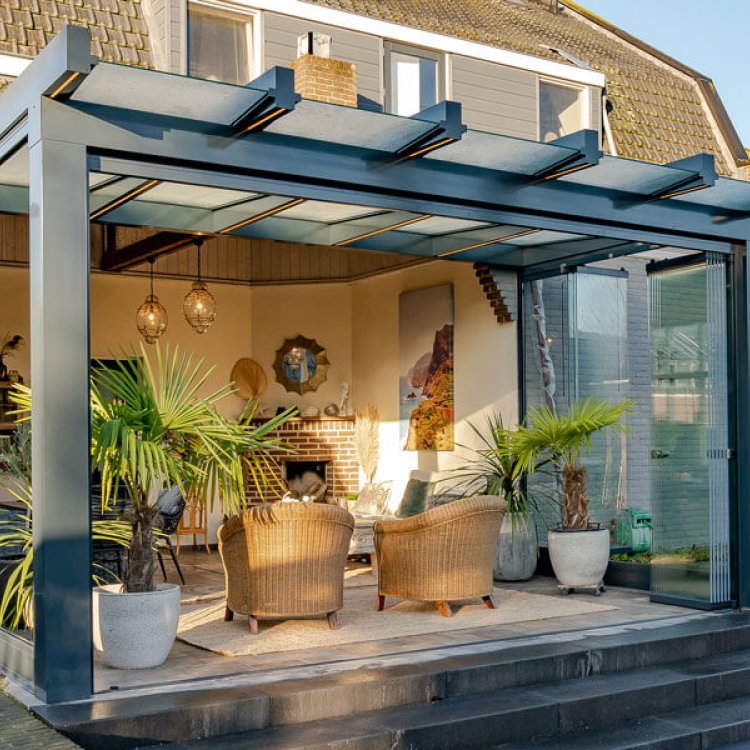 glazen terrasoverkapping met schuifwanden 